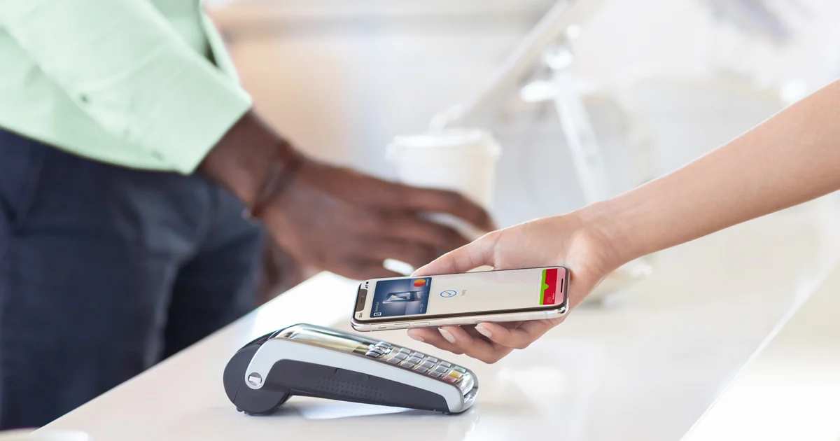Apple Pay : Londres veut briser le verrou du NFC sur iPhone, et s'attaque aussi aux frais imposés par Apple
