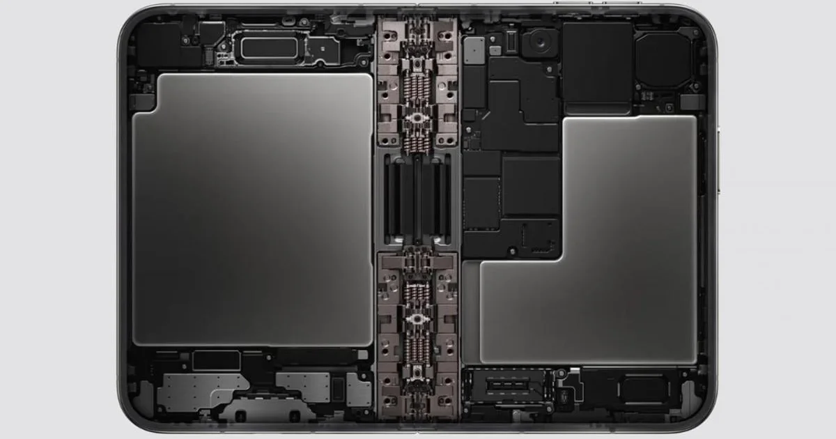 iPhone Duo démonté par iFixit : 5/10 en réparabilité et une charnière suspectée dans les premières casses d'écran