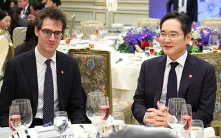 Samsung met Mistral AI dans ses usines : l’IA doit maintenant aider à fabriquer les puces