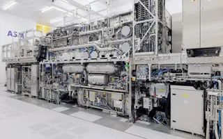 Samsung veut passer la DRAM au High-NA EUV dès 2028, avant même l’arrivée des énormes photomasques qui doivent libérer la machine